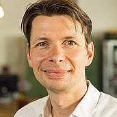 Dr. Matthias Altmann
